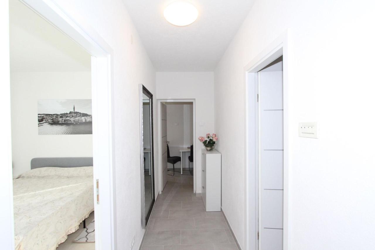 רוביני Apartment Stellina מראה חיצוני תמונה