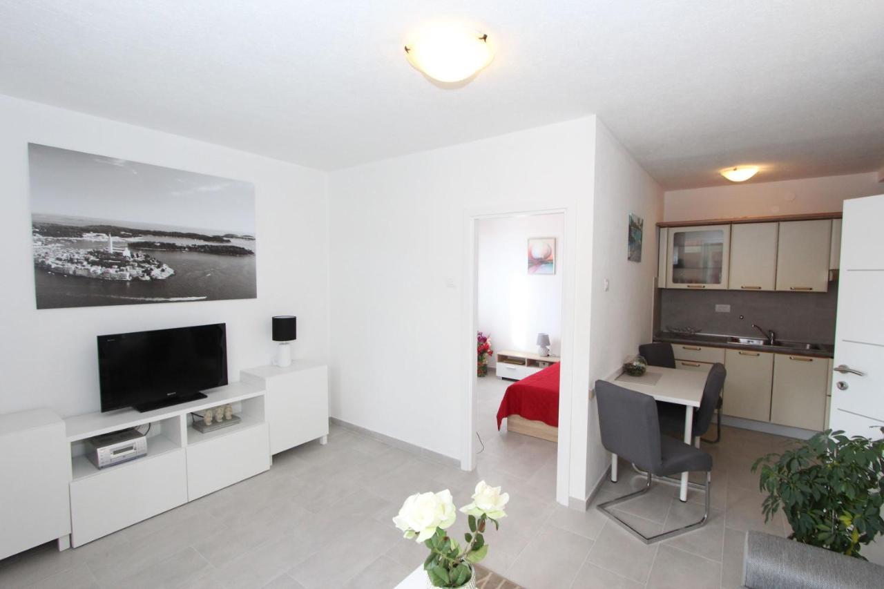 רוביני Apartment Stellina מראה חיצוני תמונה